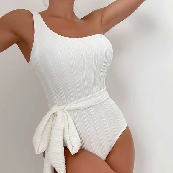 ONE SHOULDER BELTED ONE PIECE - Picture 1 of 3